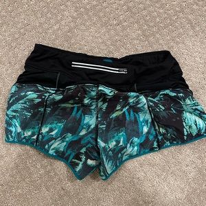 Athleta Tropical Printed Lined Green Black Shorts with Zipper Back Pocket